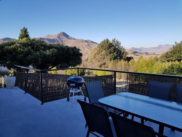 Clarens Escape Apartment Bagian luar foto